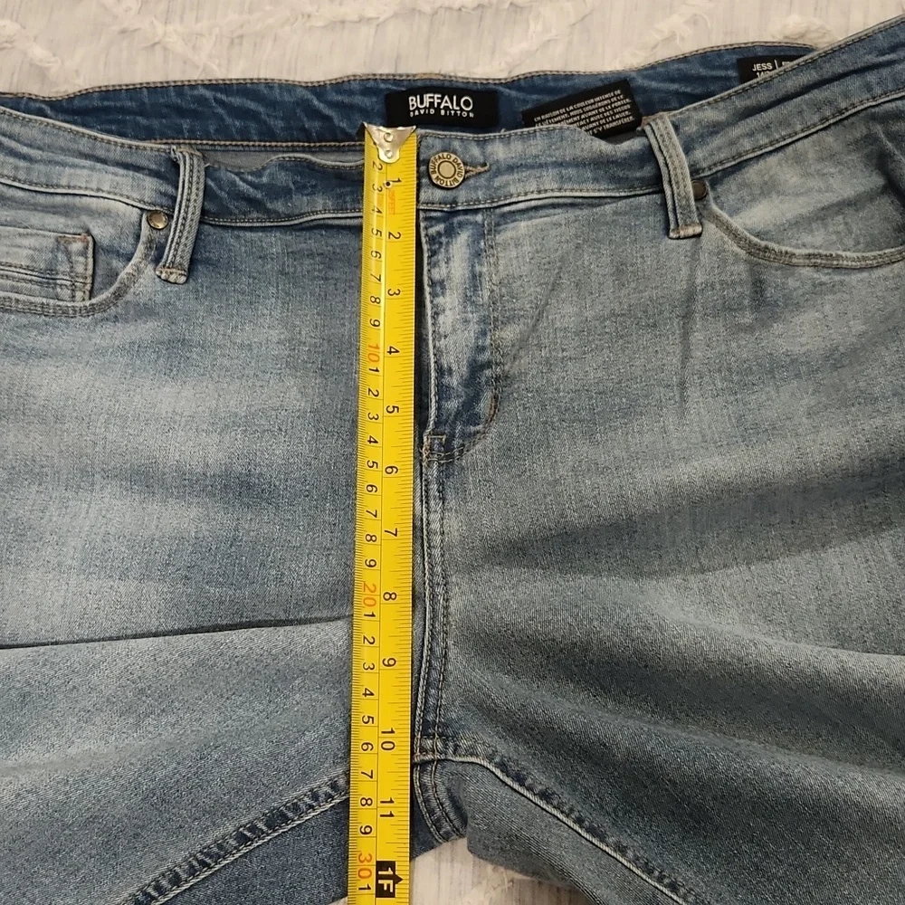 Light wash Buffalo "jess" mid rise skinny distressed jeans size 14! - Picture 10 of 11